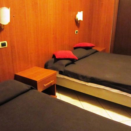 B&B Rome Terminal House Bagian luar foto