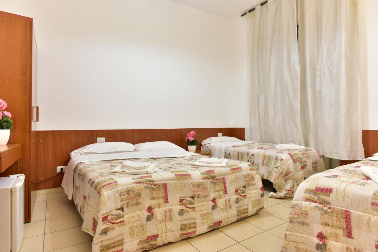 B&B Rome Terminal House Bagian luar foto