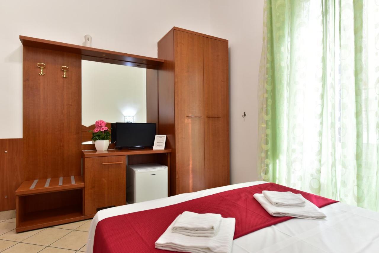 B&B Rome Terminal House Bagian luar foto