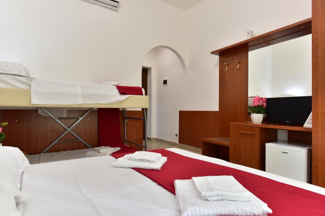 B&B Rome Terminal House Bagian luar foto