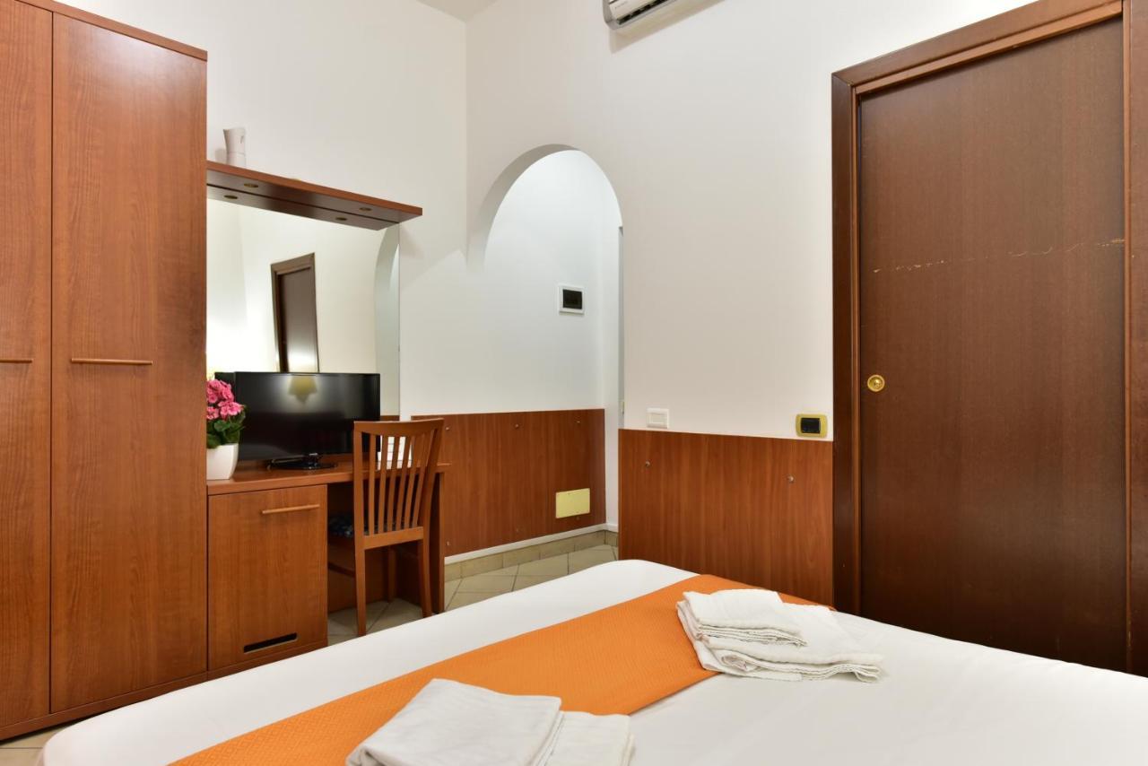 B&B Rome Terminal House Bagian luar foto