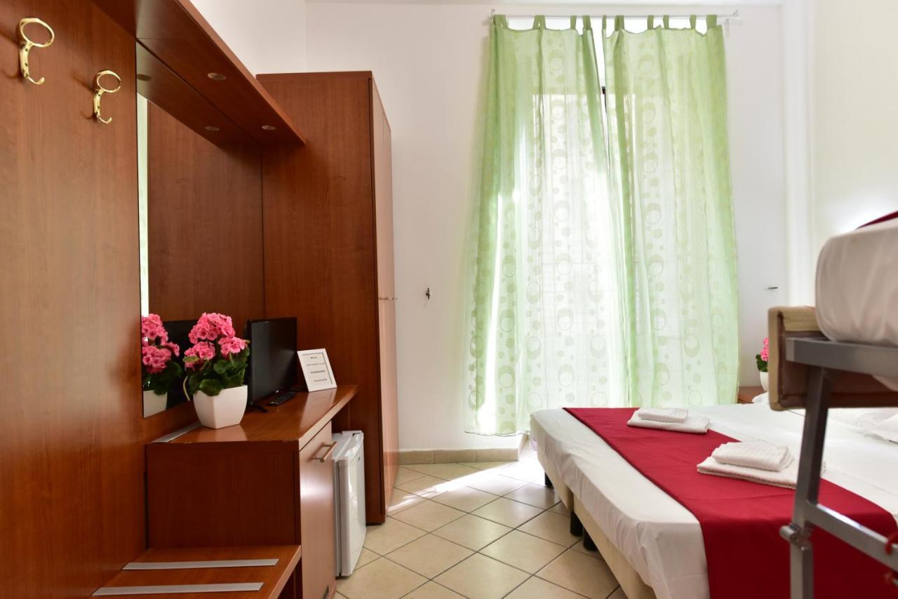 B&B Rome Terminal House Bagian luar foto