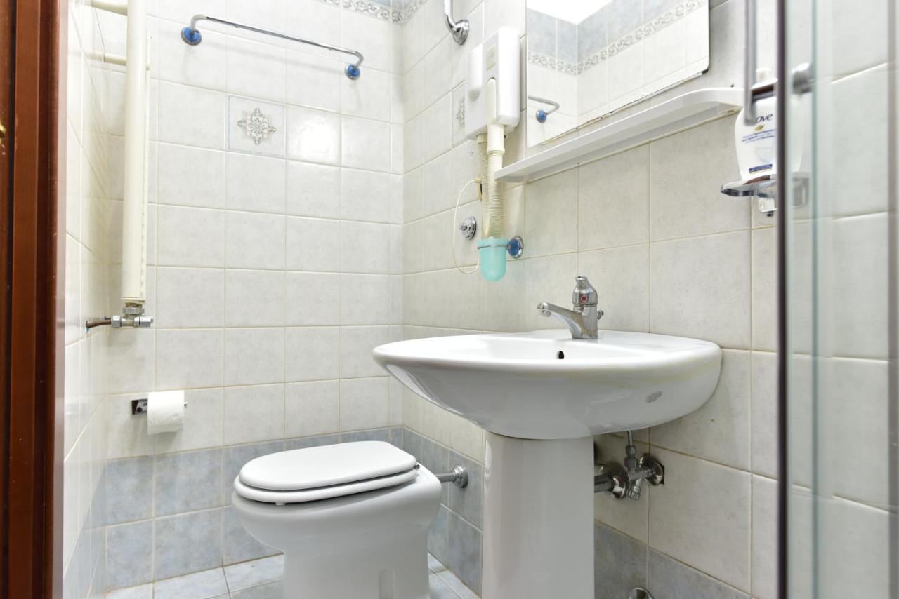 B&B Rome Terminal House Bagian luar foto