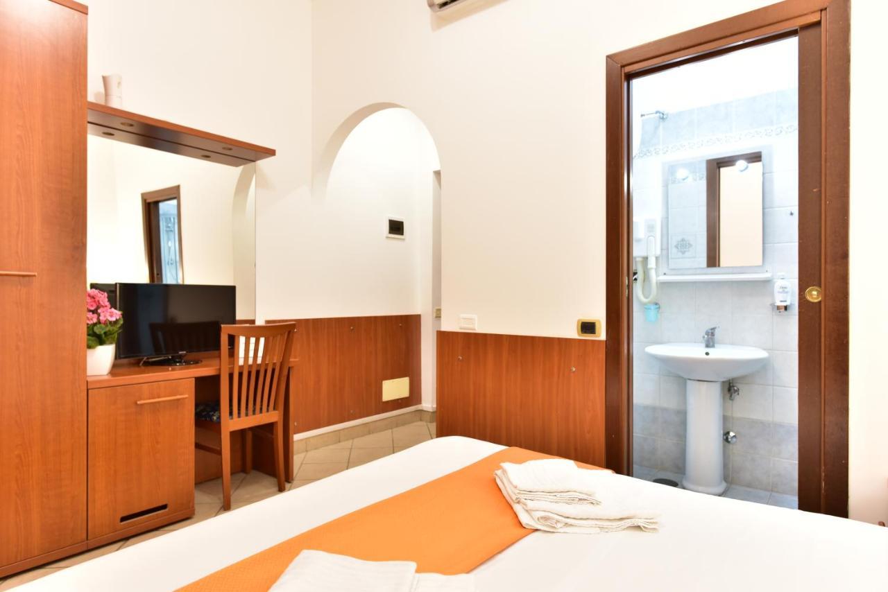 B&B Rome Terminal House Bagian luar foto