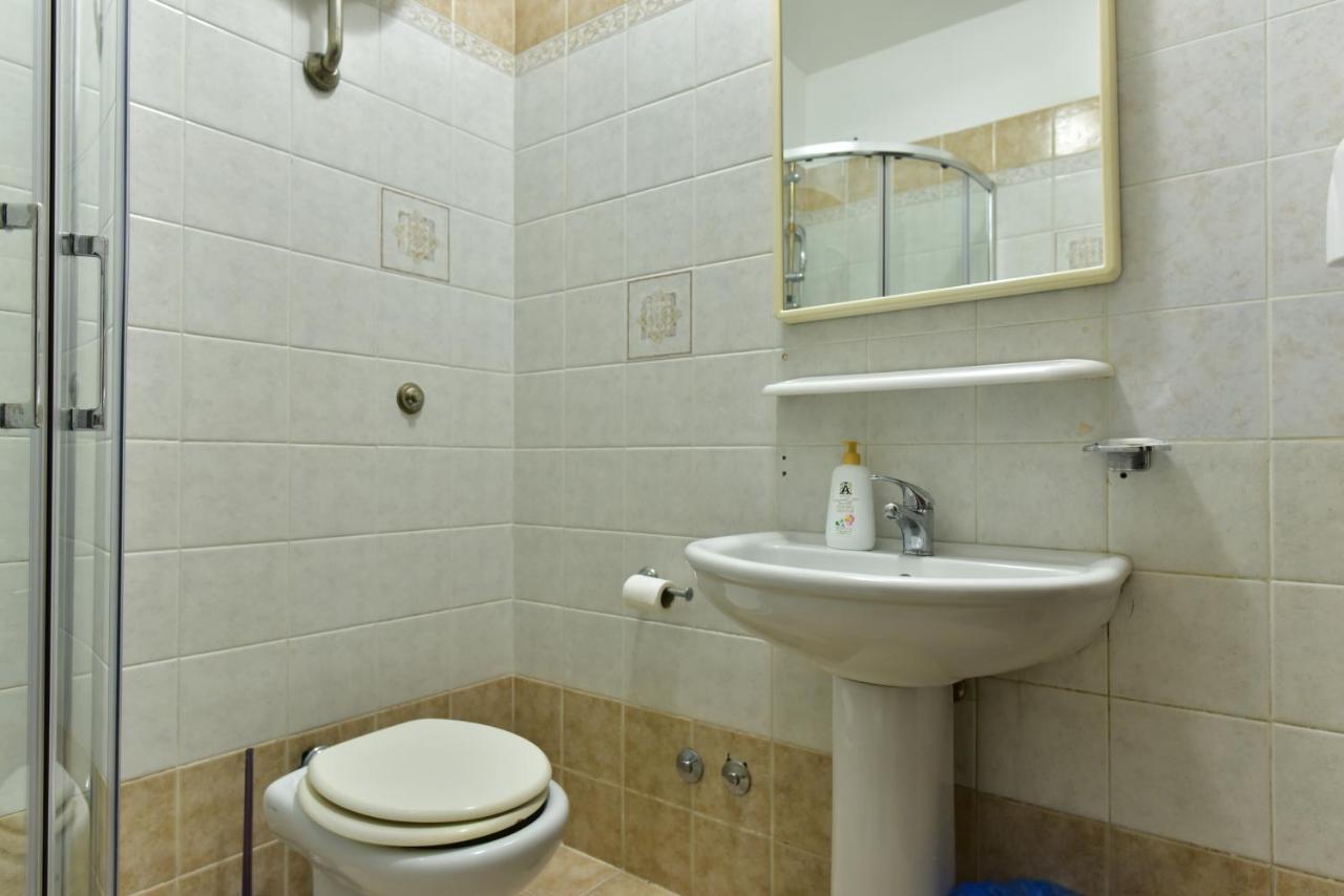 B&B Rome Terminal House Bagian luar foto