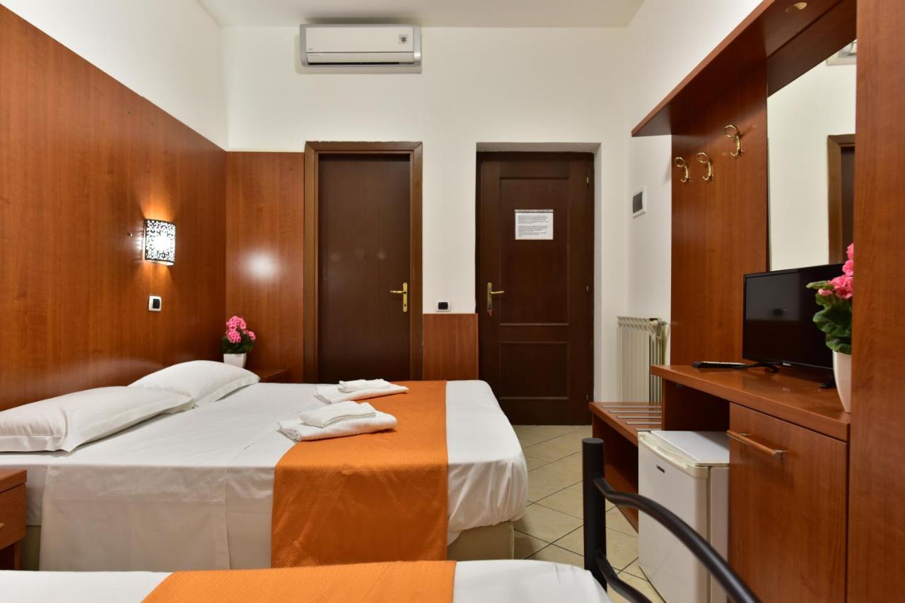 B&B Rome Terminal House Bagian luar foto